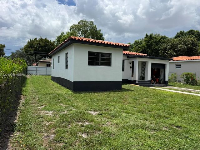 3 of 7 - 6346 Nw 41st Street, Virginia Gardens, FL