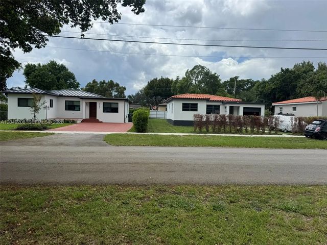 5 of 7 - 6346 Nw 41st Street, Virginia Gardens, FL
