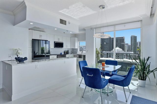 3 of 46 - 600 W Las Olas Boulevard #1808s, Fort Lauderdale, FL