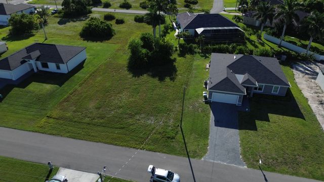 4 of 6 - 2012 Nw 24th Place, Cape Coral, FL