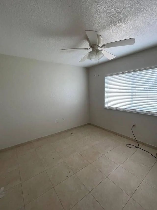 5 of 16 - 241 Sw Palm Drive #106, Port St. Lucie, FL