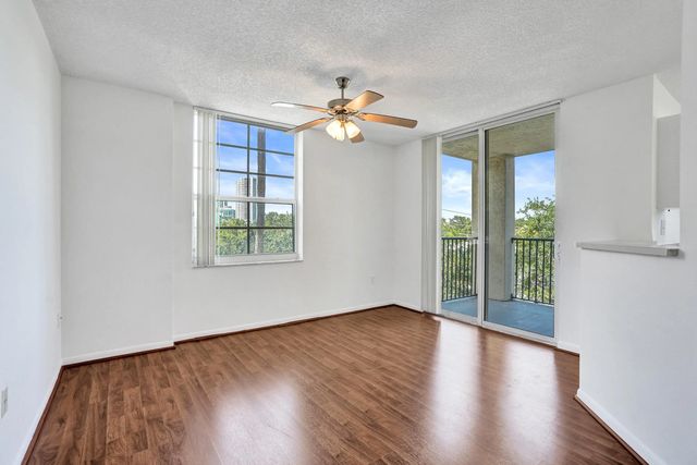 4 of 33 - 520 Se 5 Avenue #1203, Fort Lauderdale, FL