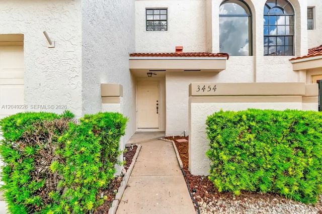 2 of 46 - 3454 Laurel Oaks Lane, Hollywood, FL
