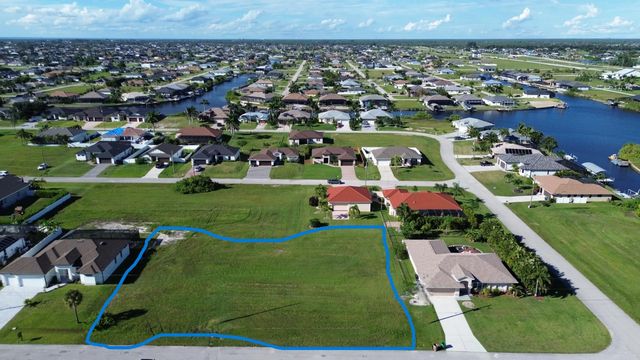 3325 Nw 8th Terrace, Cape Coral