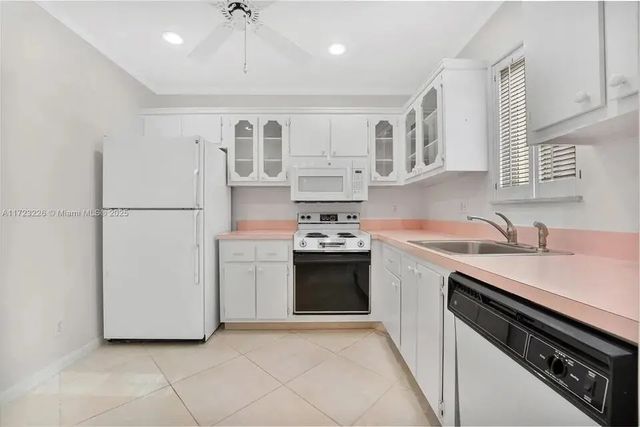 4 of 15 - 2532 Boundbrook Drive S #104, Palm Springs, FL