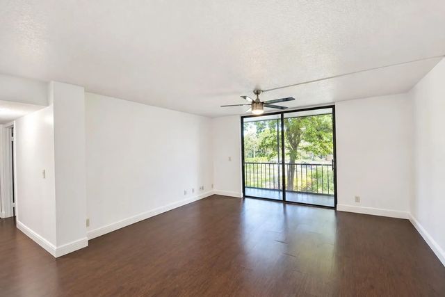 3 of 30 - 5220 Las Verdes Circle #220, Delray Beach, FL