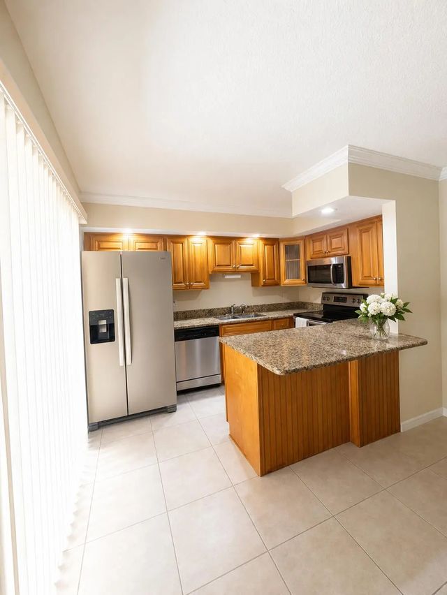 4 of 14 - 234 Lake Arbor Drive, Palm Springs, FL