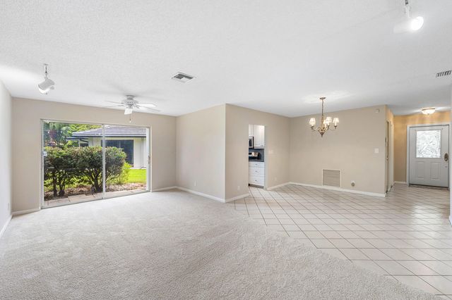 5 of 28 - 1752 Riverwood Lane, Coral Springs, FL