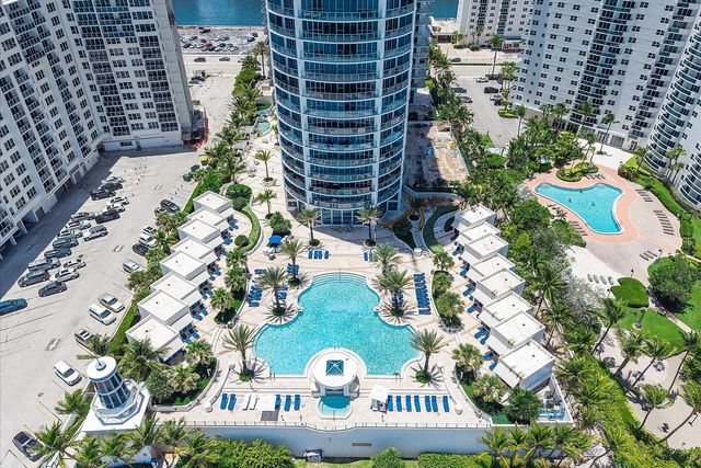 4 of 51 - 3101 S Ocean Drive #2707, Hollywood, FL