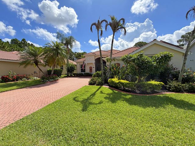 4 of 83 - 728 Sw Lake Charles Circle, Port St. Lucie, FL