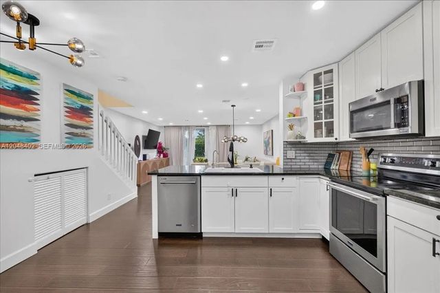 2 of 35 - 7102 Woodmont Way, Tamarac, FL