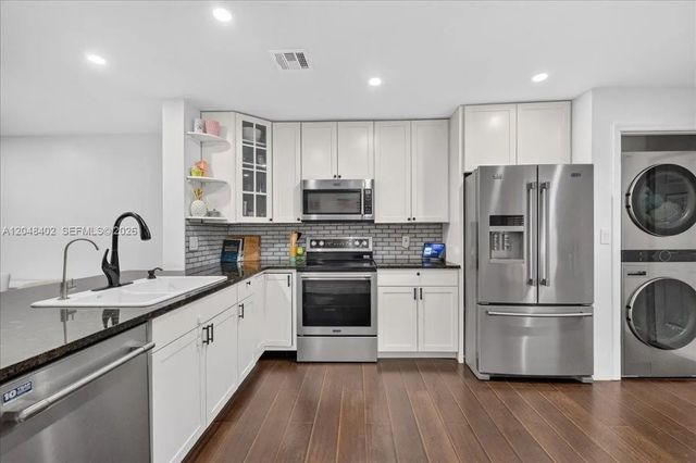 4 of 35 - 7102 Woodmont Way, Tamarac, FL