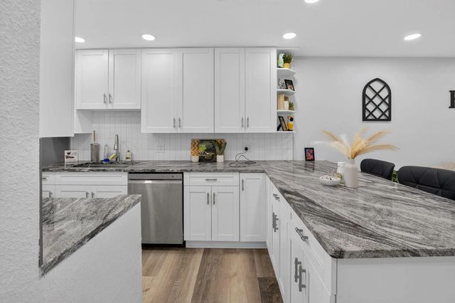 4 of 55 - 689 Ne 6th Court #4030, Boynton Beach, FL