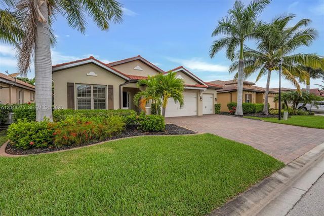 8720 Westwood Oaks Place, Fort Myers