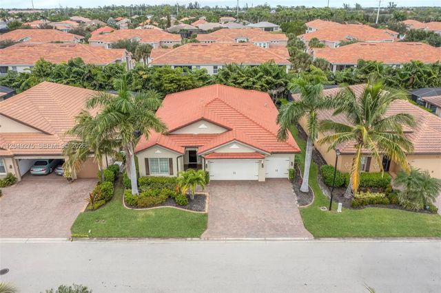 3 of 42 - 8720 Westwood Oaks Place, Fort Myers, FL
