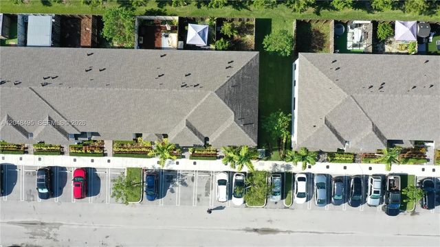 4 of 21 - 438 Ne 12th Street, Florida City, FL