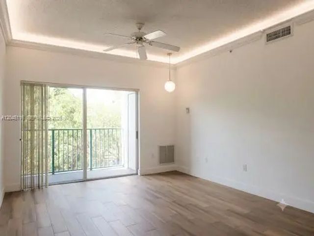 3 of 16 - 6001 Sw 70th Street #355, South Miami, FL