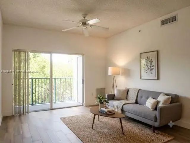 4 of 16 - 6001 Sw 70th Street #355, South Miami, FL