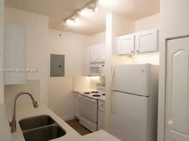 5 of 16 - 6001 Sw 70th Street #355, South Miami, FL