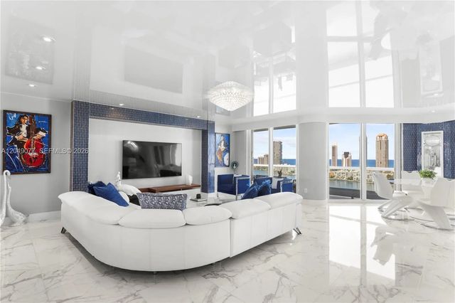 2 of 36 - 2600 Island Boulevard #2603, Aventura, FL