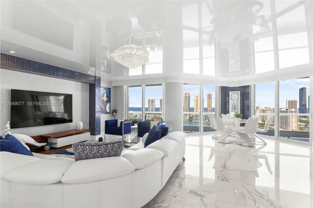 3 of 36 - 2600 Island Boulevard #2603, Aventura, FL