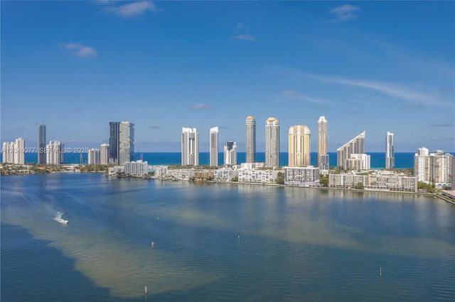 4 of 36 - 2600 Island Boulevard #2603, Aventura, FL
