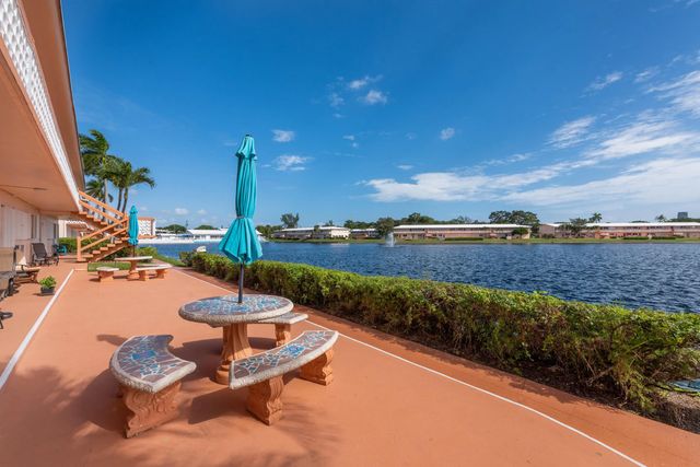 925 Sw 11th Avenue #3j, Hallandale