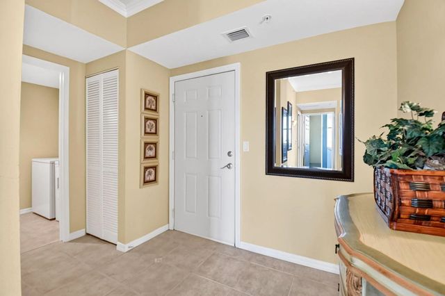 3 of 54 - 625 Casa Loma Boulevard #1002, Boynton Beach, FL