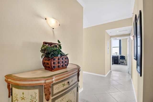 5 of 54 - 625 Casa Loma Boulevard #1002, Boynton Beach, FL