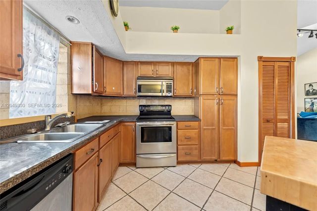 5 of 42 - 8220 Waterford Lane, Tamarac, FL