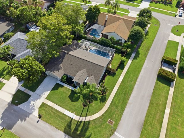 2 of 58 - 805 Daffodil Drive, Wellington, FL
