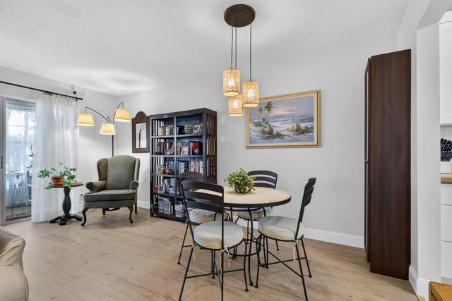 709 Lori Drive #211, Palm Springs
