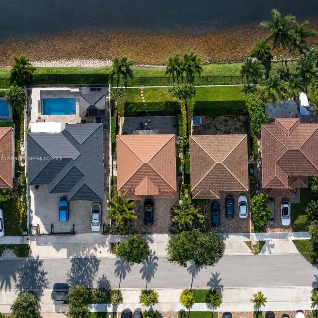 2 of 26 - 15441 Sw 11th Terrace, Miami, FL