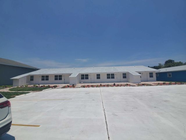 1240 Carlton Court, Fort Pierce
