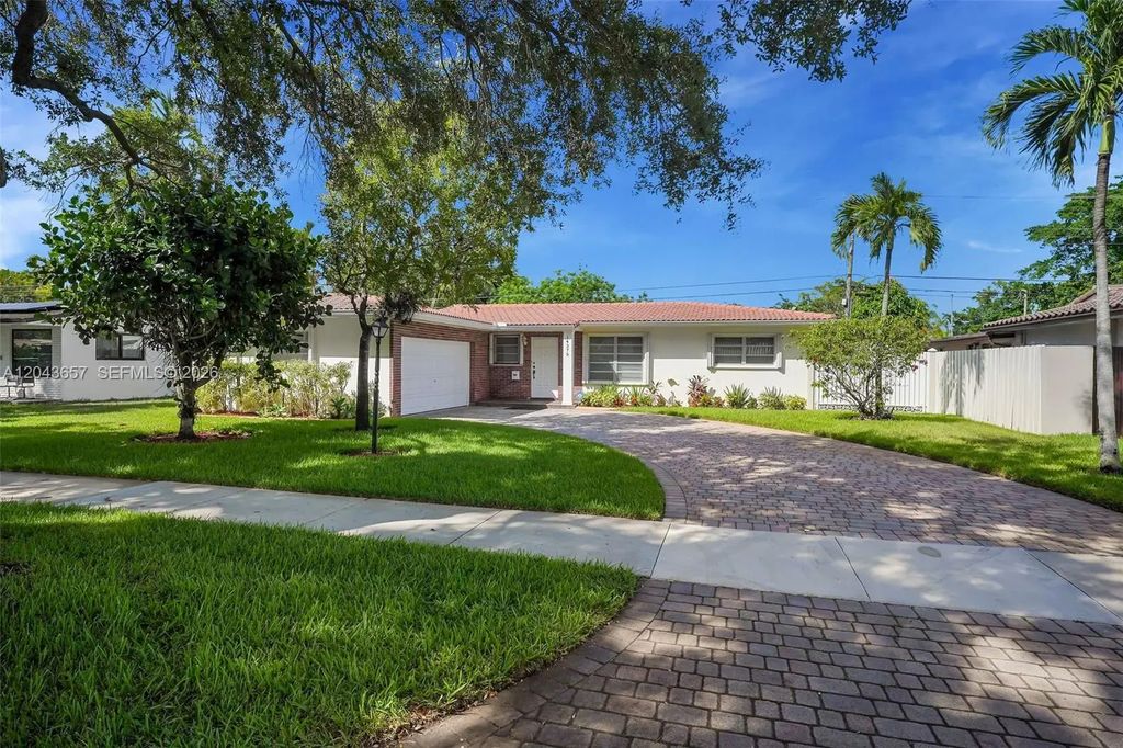 14375 Lake Candlewood Court, Miami Lakes