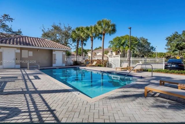 2 of 4 - 4070 Nw 92nd Avenue, Sunrise, FL