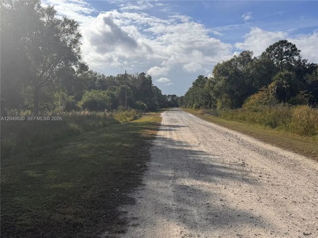 3 of 8 - 775 S Hacienda Street, Clewiston, FL