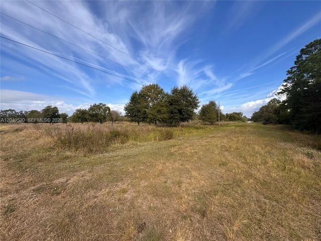 5 of 8 - 775 S Hacienda Street, Clewiston, FL