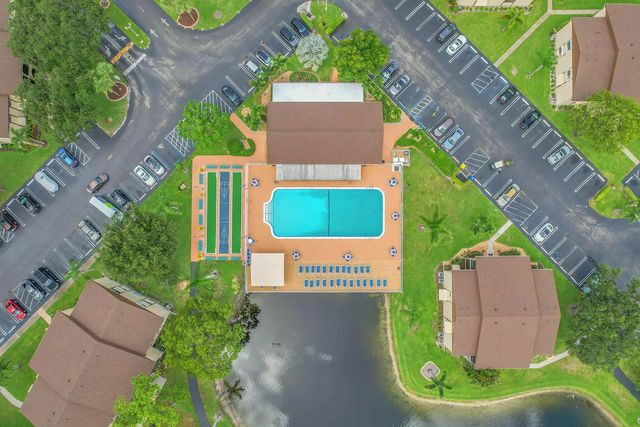 2 of 31 - 103 Lake Pine Circle #a-2, Greenacres, FL