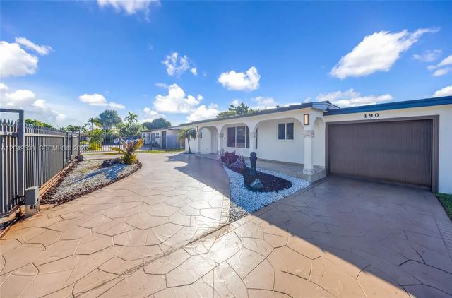 2 of 32 - 490 W 33rd Place, Hialeah, FL
