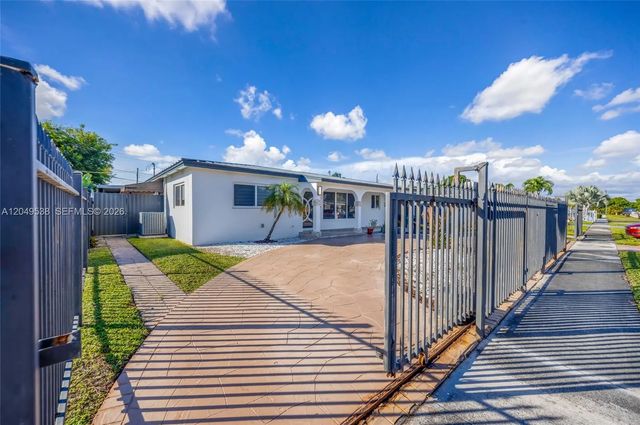 3 of 32 - 490 W 33rd Place, Hialeah, FL