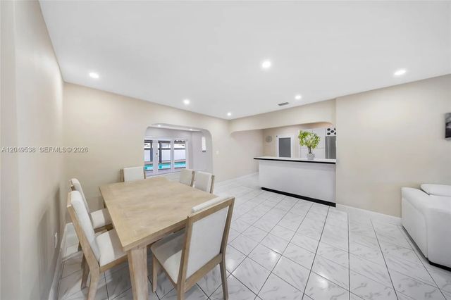 5 of 32 - 490 W 33rd Place, Hialeah, FL