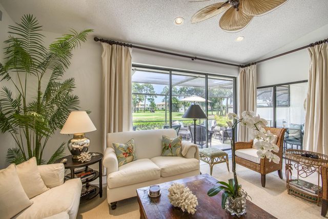 5 of 32 - 525 Prestwick Circle, Palm Beach Gardens, FL