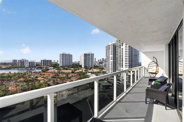 2 of 34 - 20505 E Country Club Drive #1739, Aventura, FL