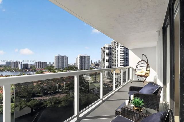 5 of 34 - 20505 E Country Club Drive #1739, Aventura, FL