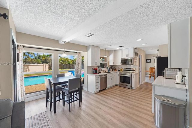 4 of 10 - 8650 Sw 57th Court, Cooper City, FL