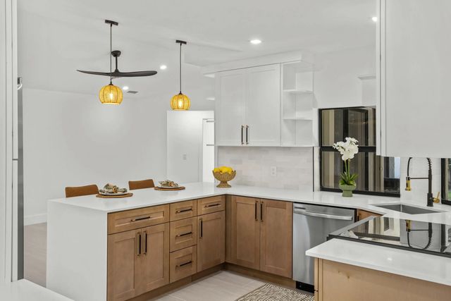 4 of 44 - 14814 Paddock Drive, Wellington, FL