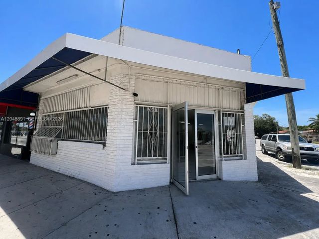 2 of 3 - 2601 W Flagler Street, Miami, FL