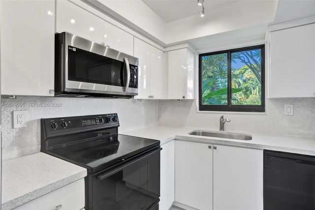 3 of 32 - 20332 Ne 34th Court #26, Aventura, FL