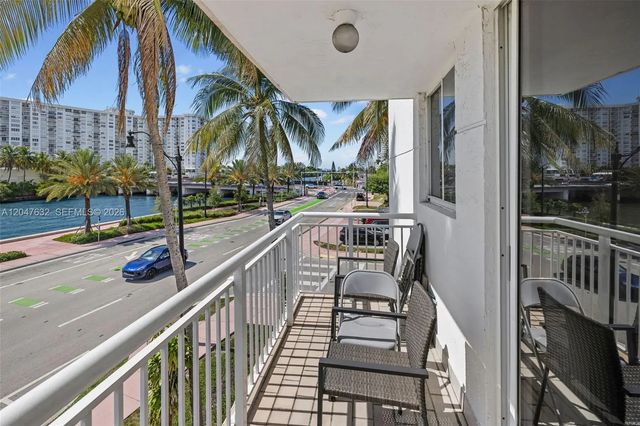 5 of 17 - 3901 Indian Creek Drive #309, Miami Beach, FL